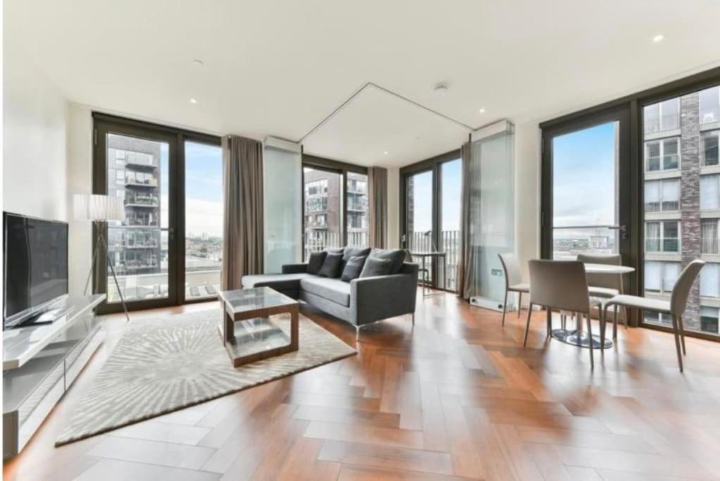 Londwell - Stunning Designer Penthouse - Us Embassy Apartament *